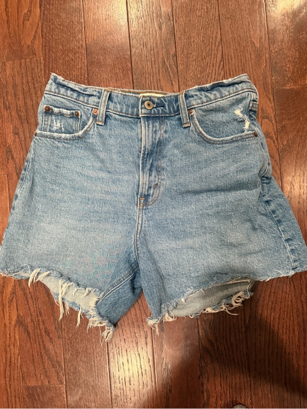 Abercrombie & Fitch Light Blue Distressed Denim Cutoff Shorts 29 dad high rise